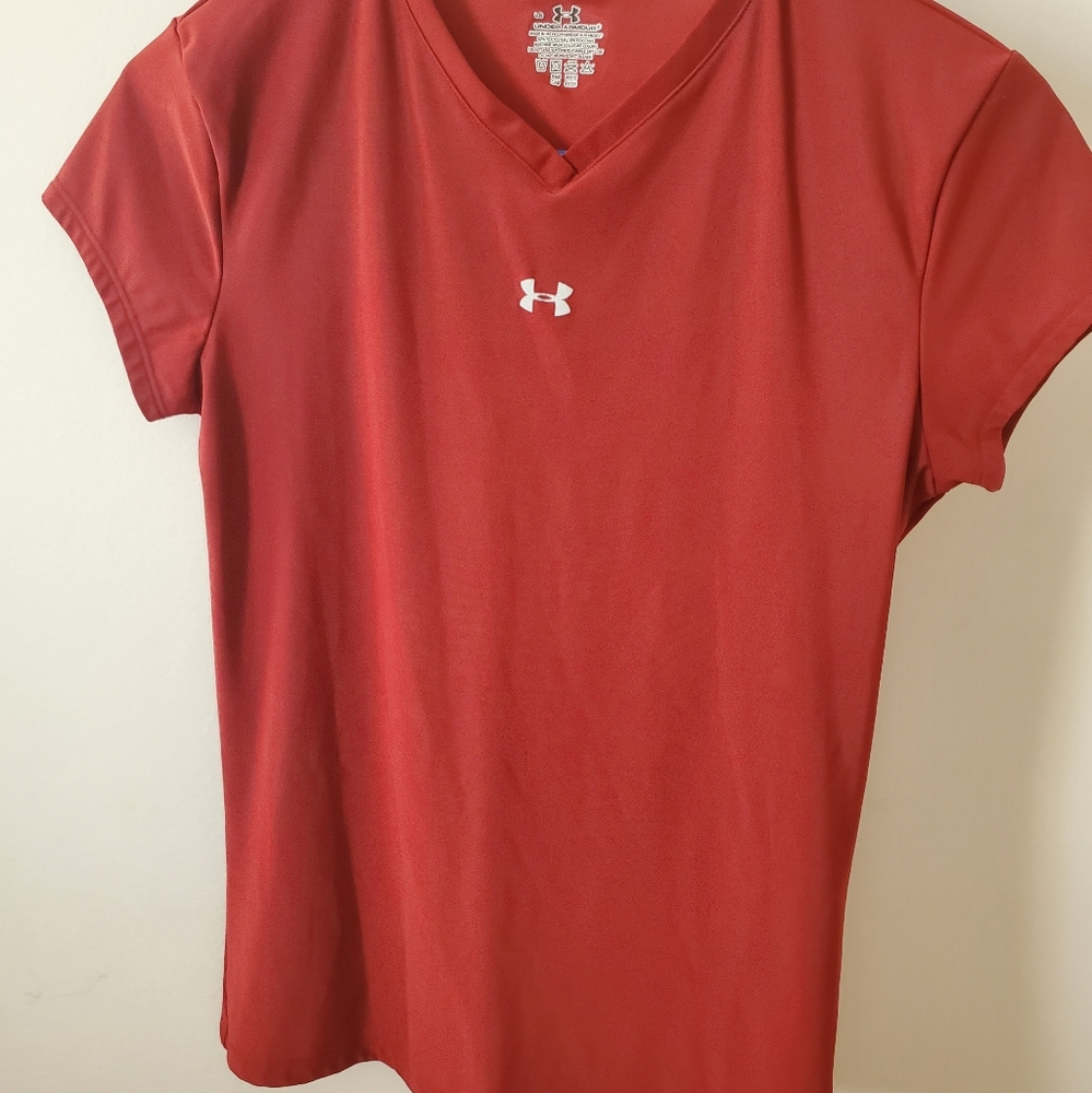 Under Armour t-shirt, size L.